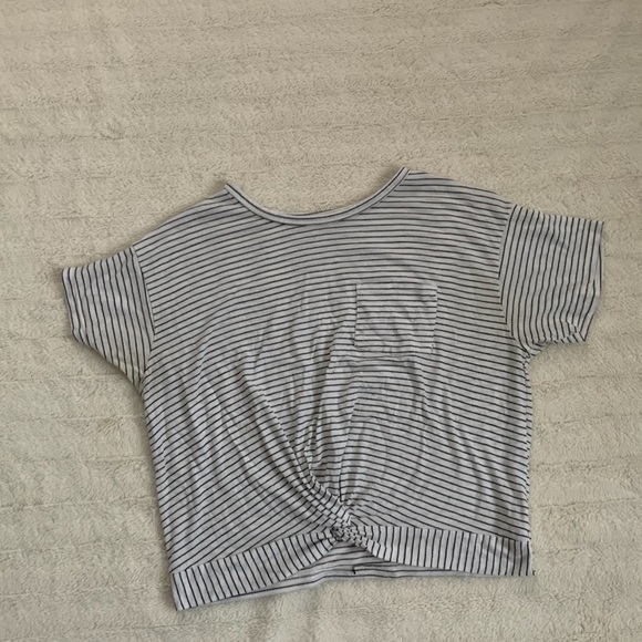 American Eagle Tie Front Tee - Picture 1 of 3